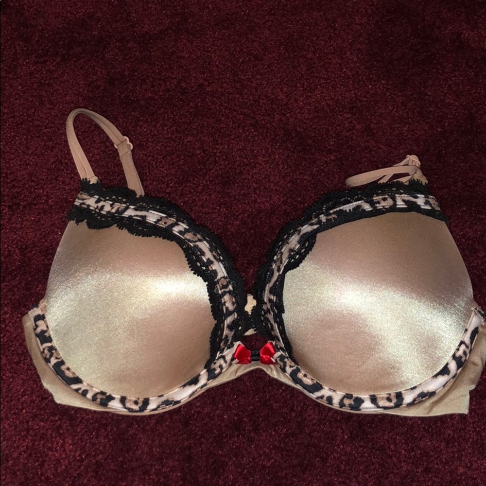 Victoria’s Secret push up bra 32C